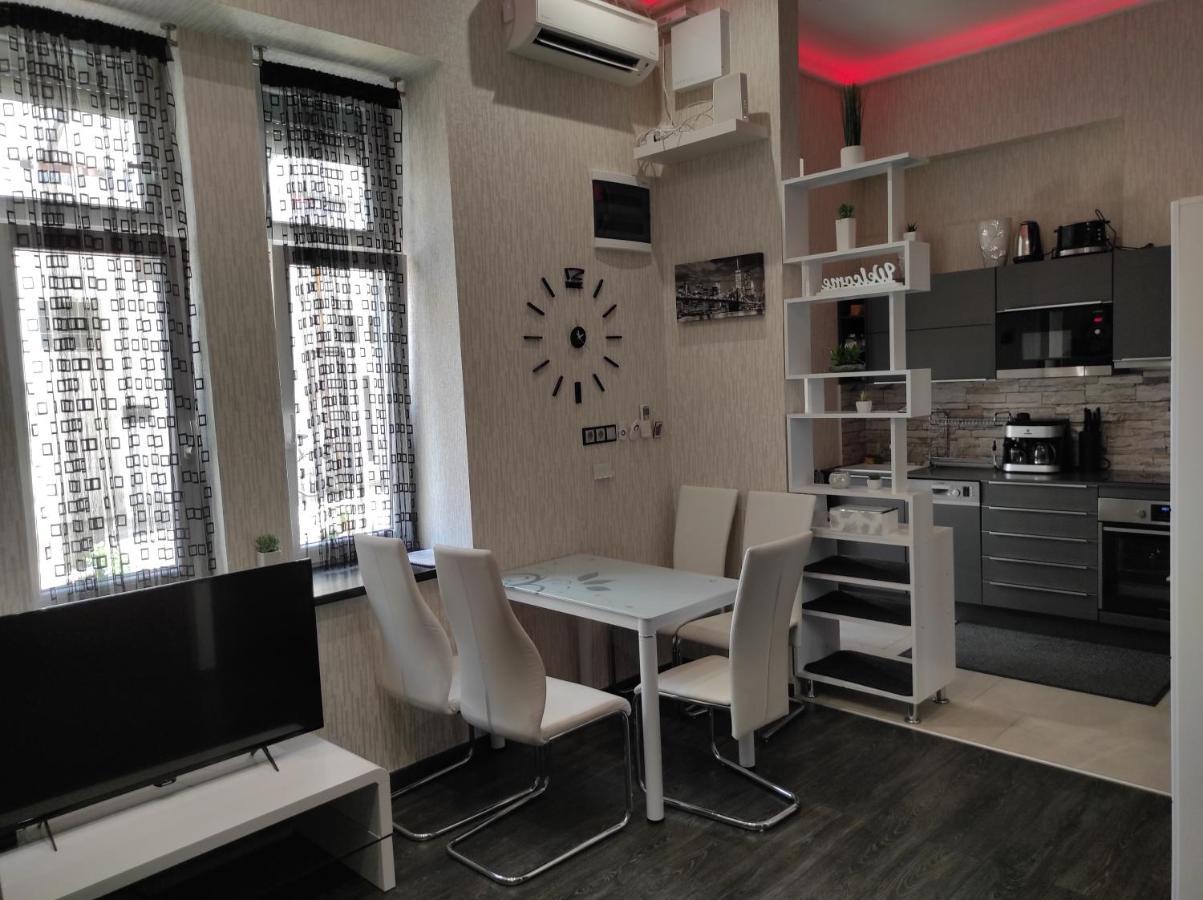 Corvinus Apartman Будапеща Екстериор снимка