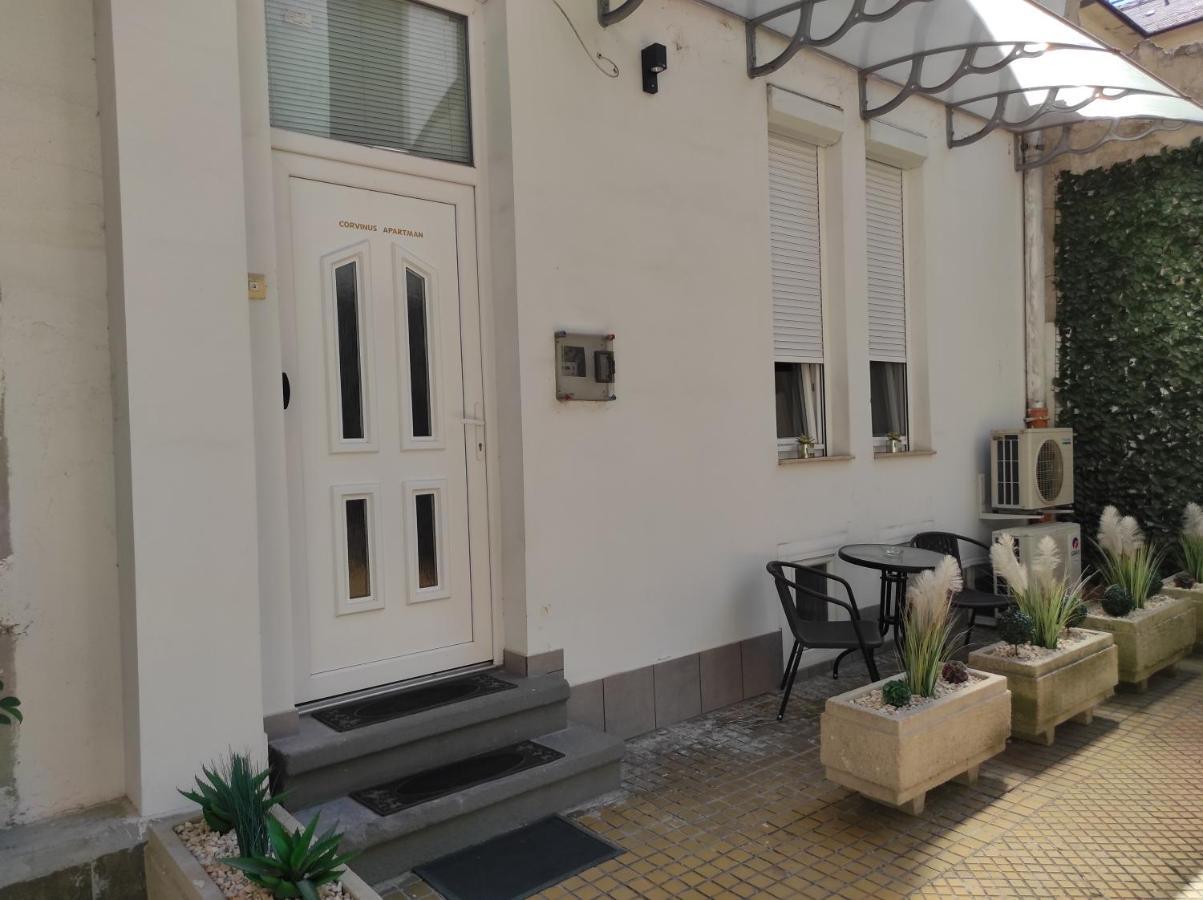 Corvinus Apartman Будапеща Екстериор снимка