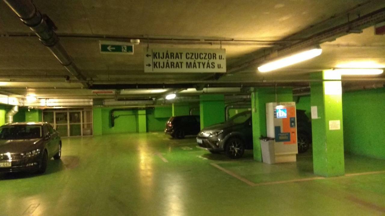 Corvinus Apartman Будапеща Екстериор снимка
